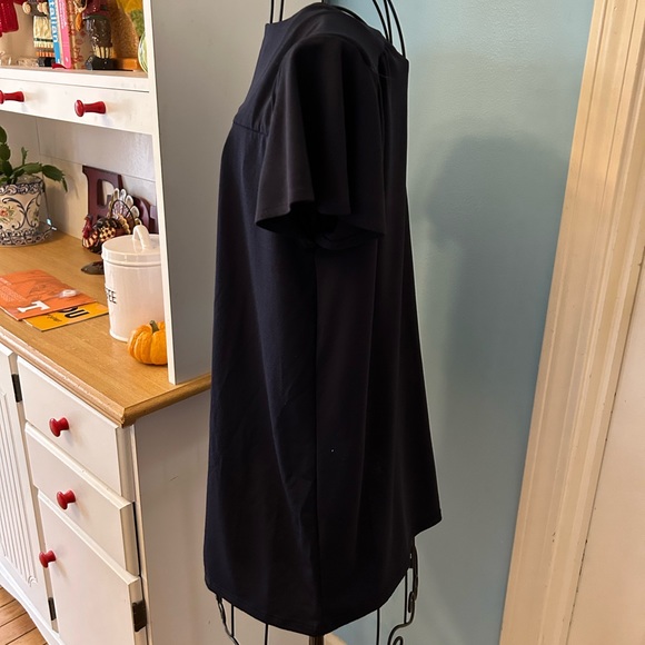 Navy Blue blouse. - Picture 6 of 14